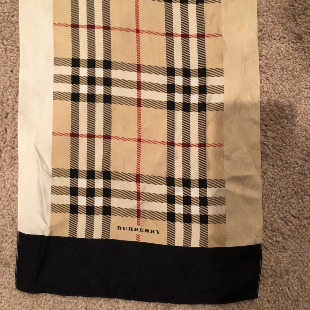 Burberry scarf Authentic
